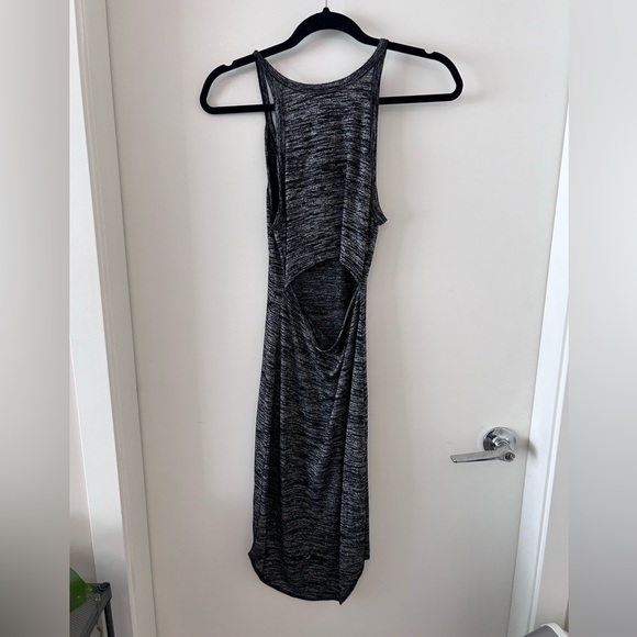 Aritzia Wilfred Dress - Picture 3 of 3